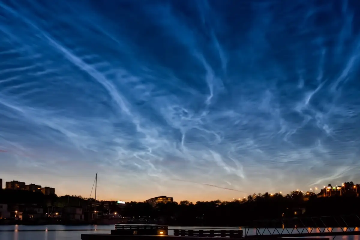 awan noctilucent