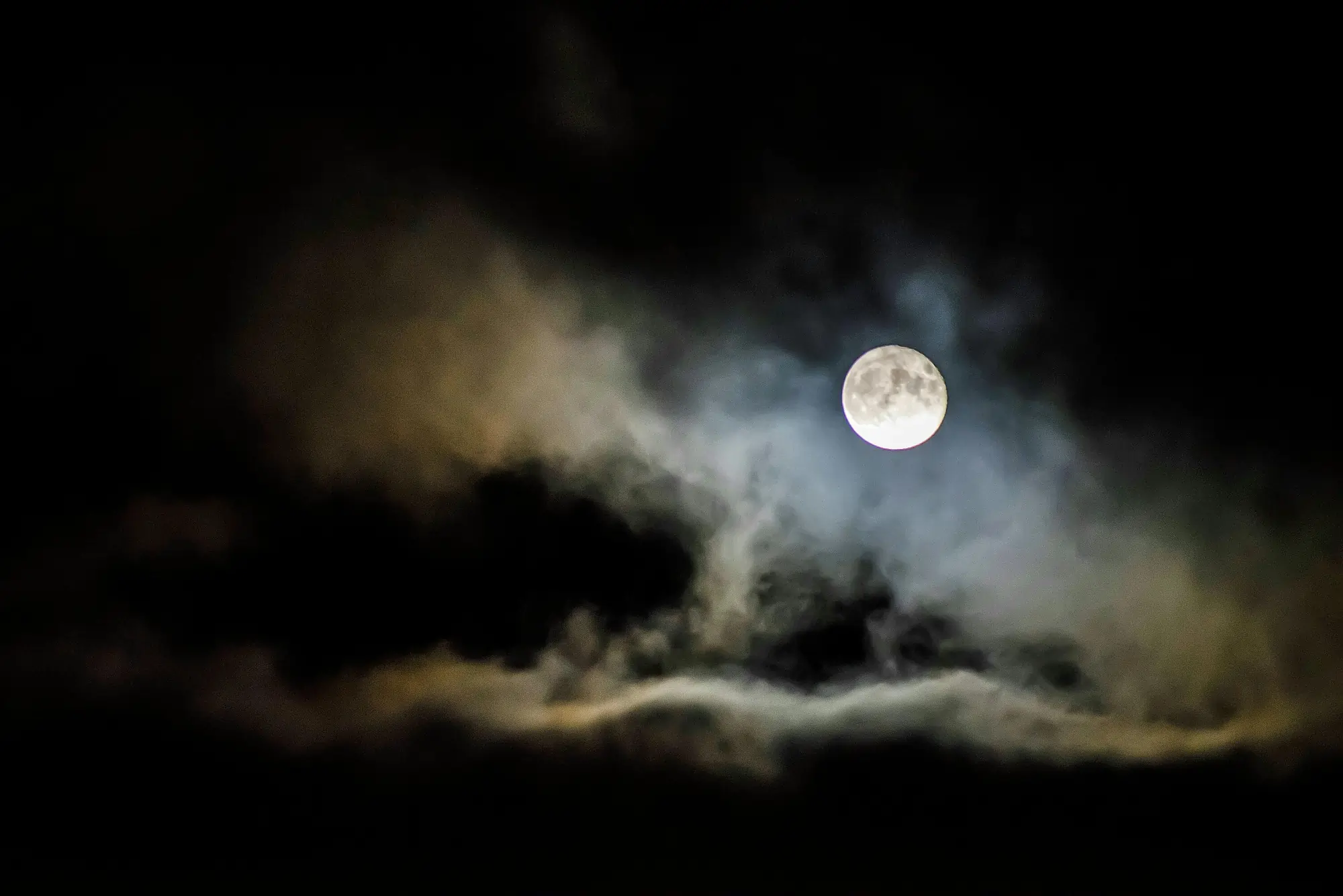 Bulan Bisa Terbentuk